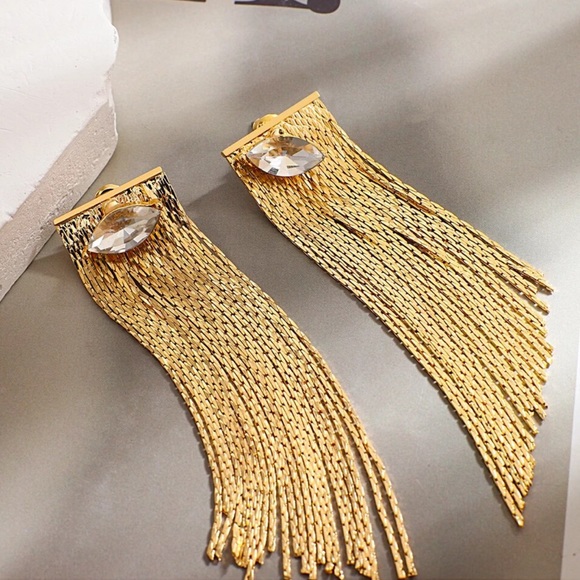 đź’›Gold plated crystal long tassel earrings - Picture 2 of 5